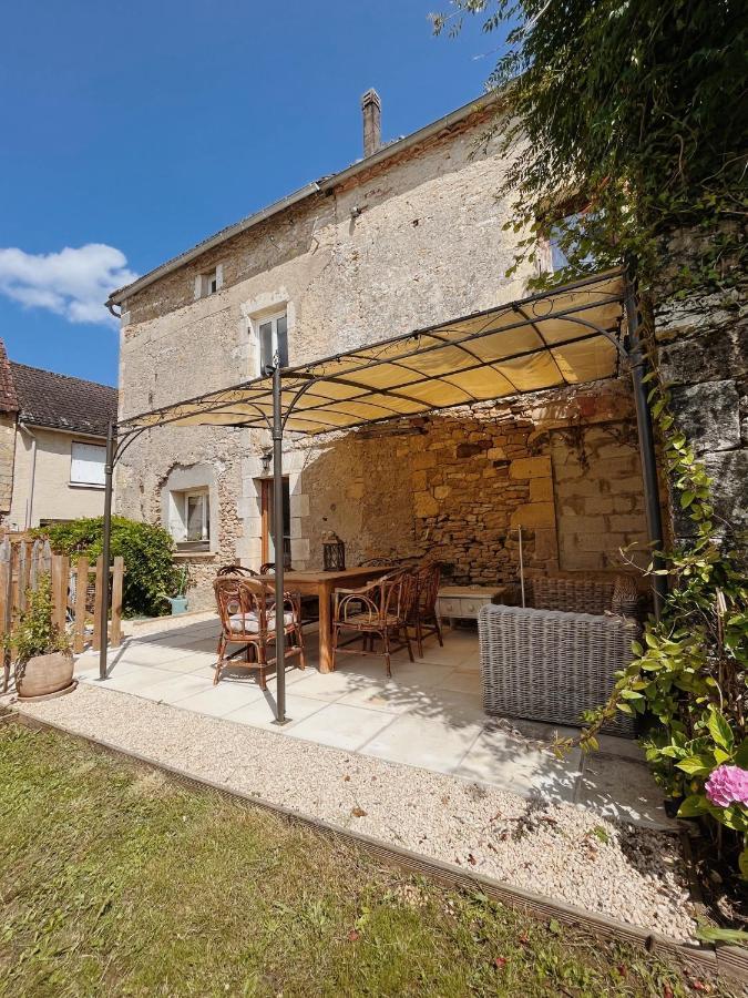 Joli Gite Pour 5 Personnes : Chez Cherrie Saint-Julien-de-Lampon Екстериор снимка